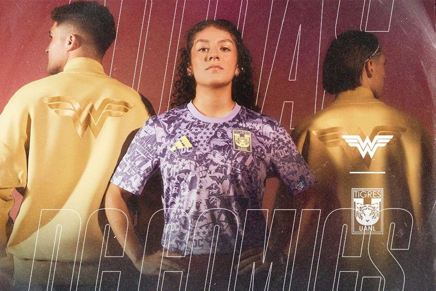 Kaus prapertandingan Tigres Femenil Wonder Woman dari Adidas x DC Comics memadukan identitas klub sepak bola wanita Meksiko yang garang dengan kekuatan superhero ikonik tersebut. (M. Yusuf/Skor.id)