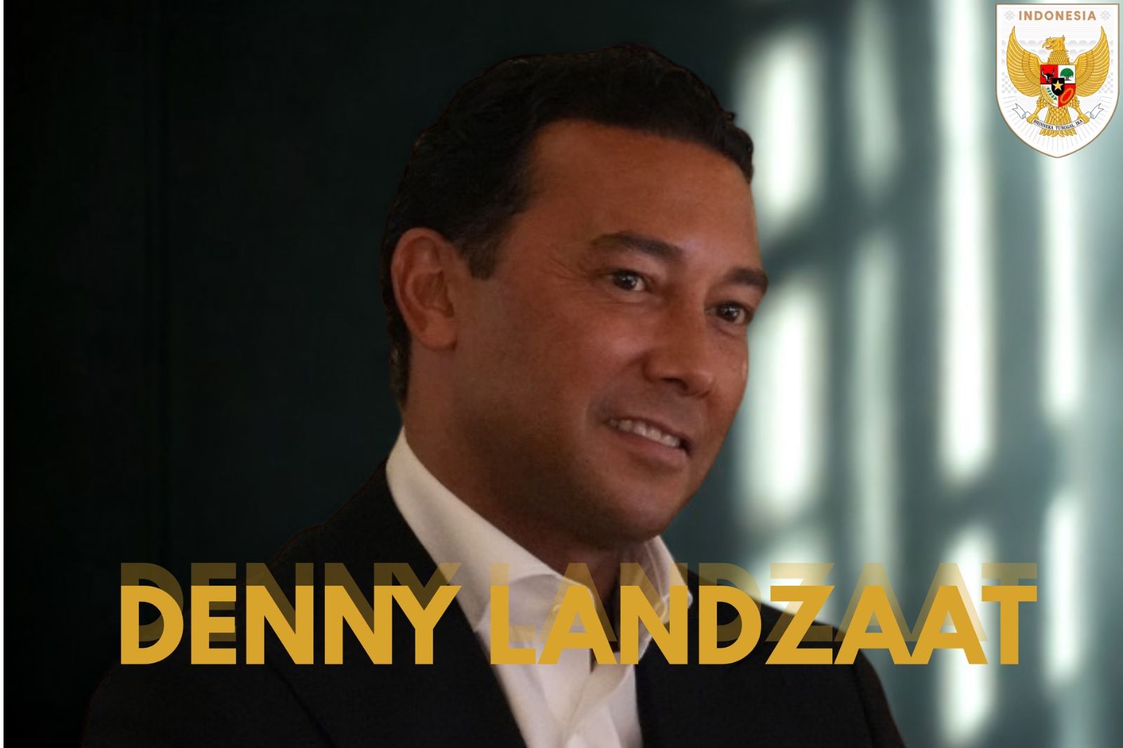 Asisten pelatih Timnas Indonesia, Denny Landzaat. (Grafis: Skor.id)
