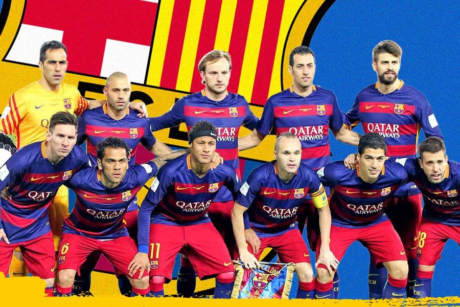 Skuad Barcelona saat menjuarai Piala Dunia Antarklub 2015. (Grafis: Deni Sulaeman/Skor.id).