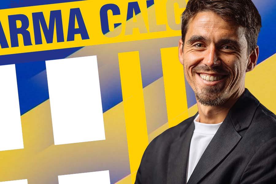 Carlos Cuesta kini menangani Parma, dan menjadi salah satu pelatih termuda. (Grafis: Deni Sulaeman/Skor.id)