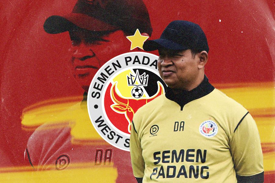 Delfiadri, pelatih Semen Padang FC di Liga 2 2023-2024.