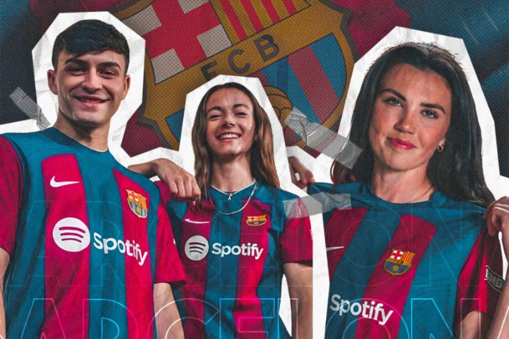 Kaus kandang Barcelona musim 2023-2024 terinspirasi dari tim wanita mereka. (Hendy AS/Skor.id)