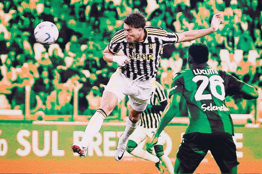 Penyerang Juventus, Dusan Vlahovic, dapat diandalkan dalam duel udara. (Rahmat Ari Hidayat/Skor.id).