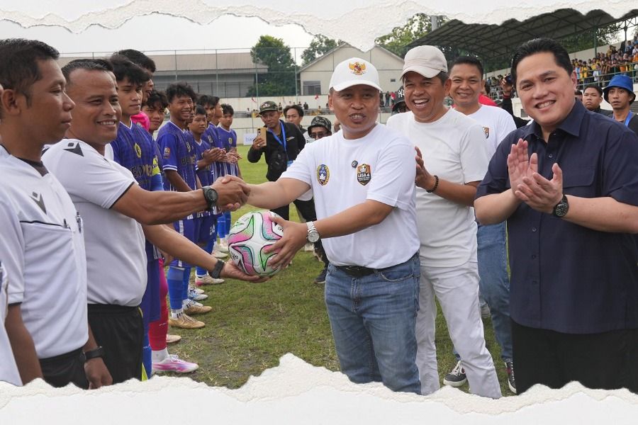 Erick Thorir Buka Liga 4 Nasional di Depok pada Sabtu (23/8/2025). (Grafis: Kevin Bagus Prinusa/Skor.id)