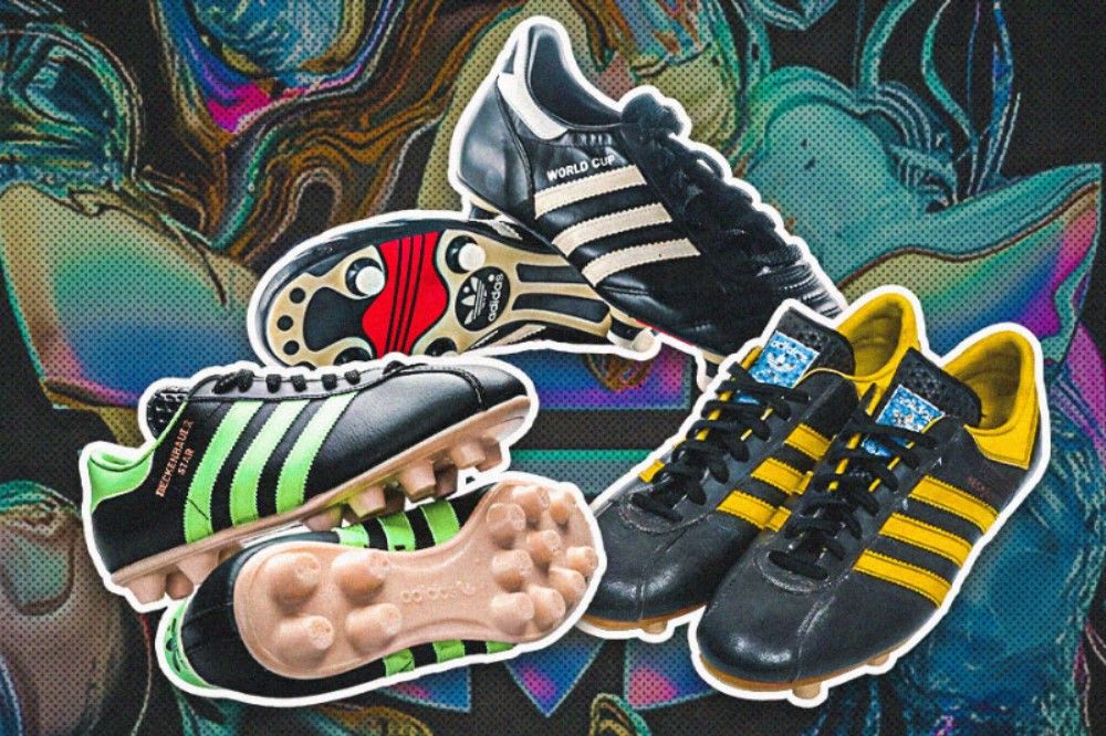 Beberapa sepatu bola Adidas didesain menyesuaikan gaya bermain Franz Beckenbauer, di antaranya Star (kiri) dan Super Football Cleats (kanan). (Hendy AS/Skor.id)