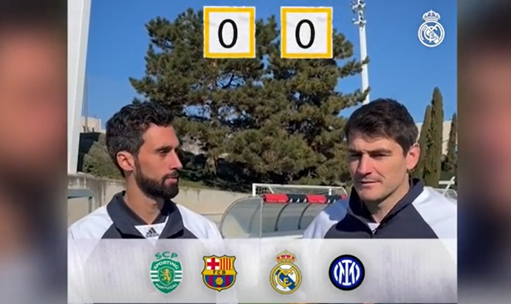 Alvaro Arbeloa (kiri) dan Iker Casillas. (One Footbal)