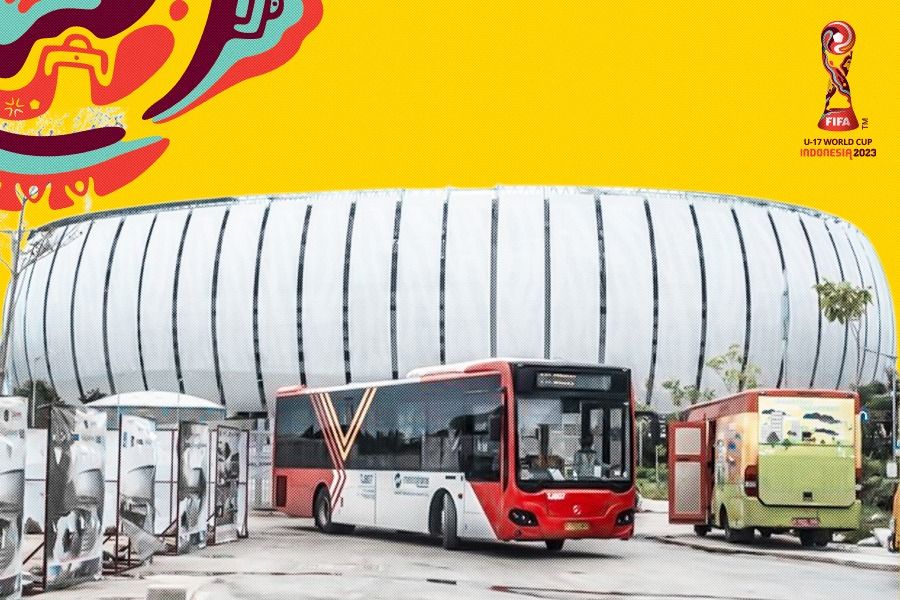 Jakarta International Stadium dan shuttle bus gratis selama Piala Dunia U-17 2023. (Rahmat Ari Hidayat/Skor.id)