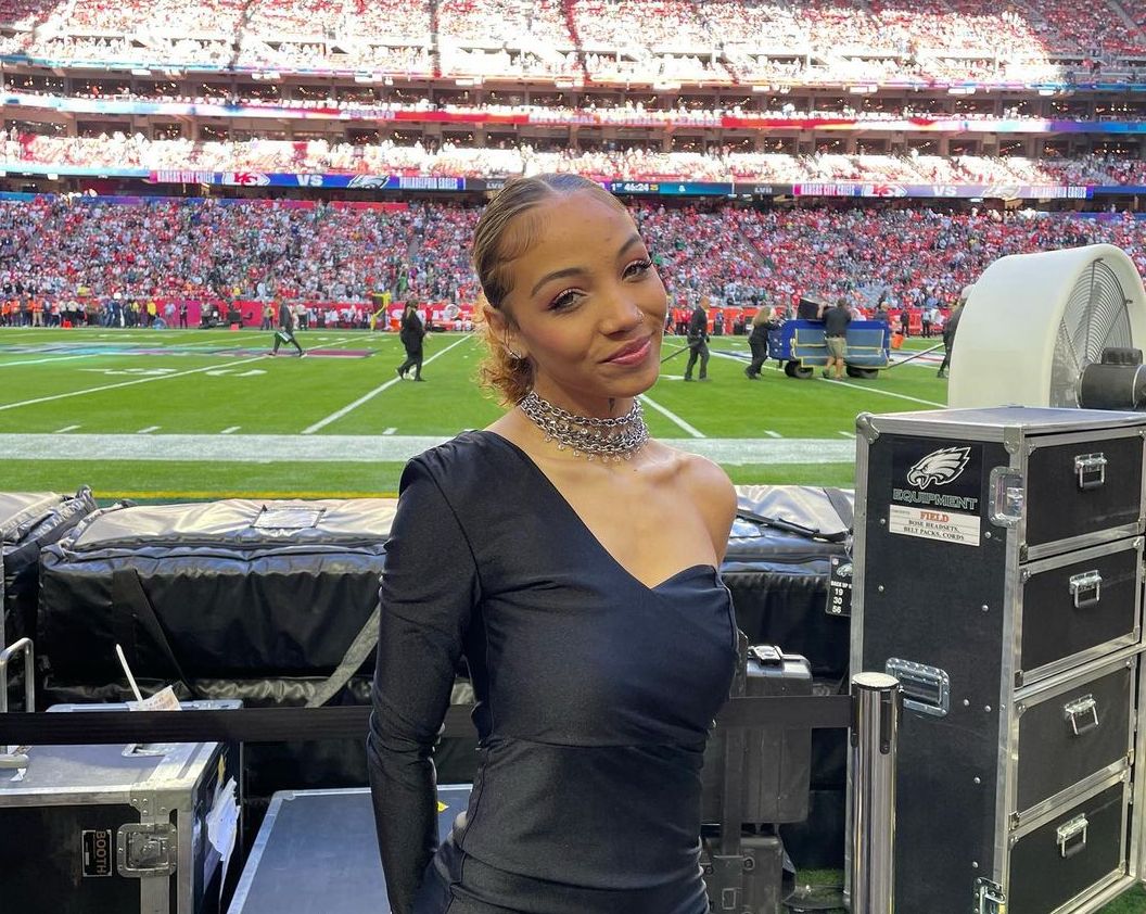 Justina Miles menjadi penampil tuna rungu wanita pertama yang terlibat dalam Halftime Show Super Bowl LVII 2023 (Dok. Instagram@_jtay_).