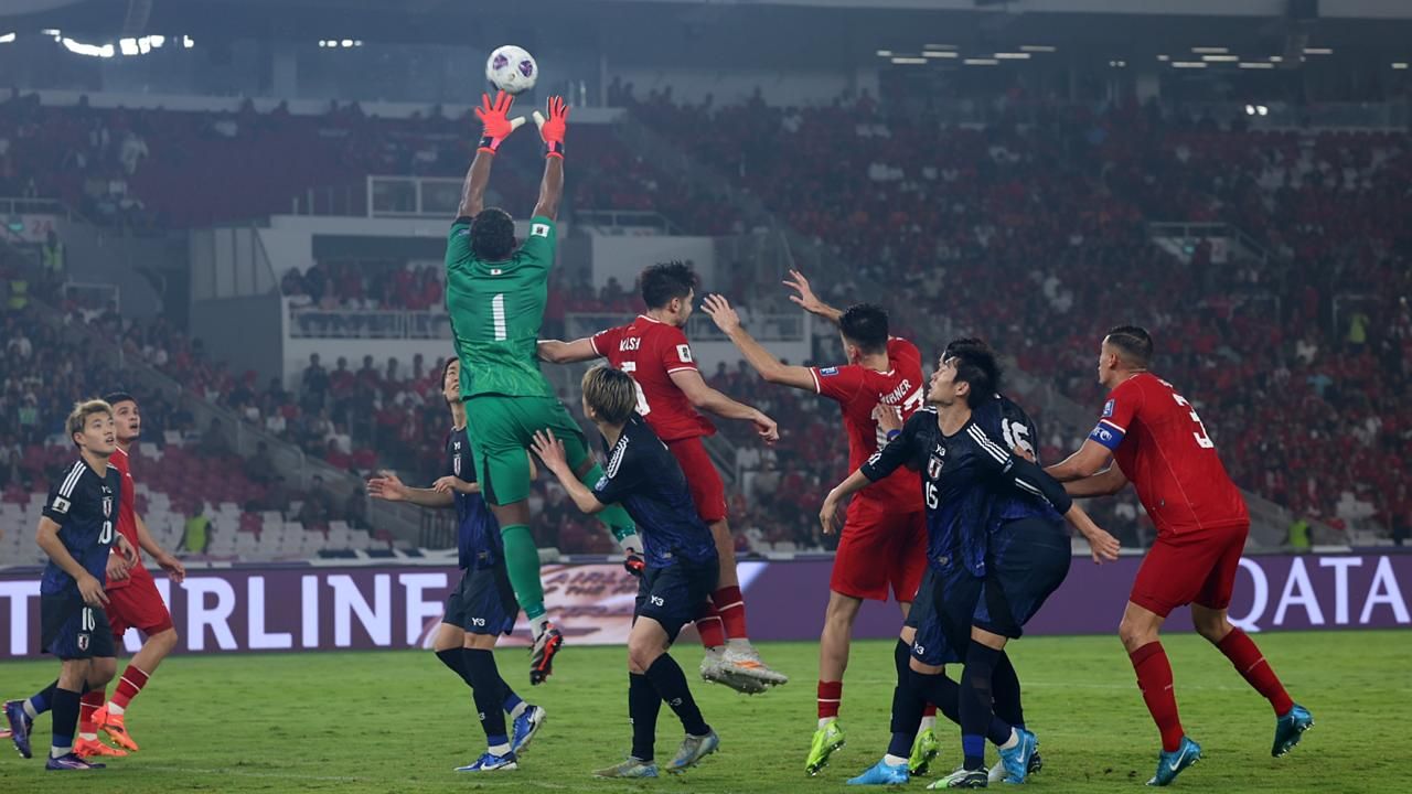 Kiper Zion Suzuki (Timnas Indonesia vs Jepang). (Mario Sonatha untuk Skor.id)