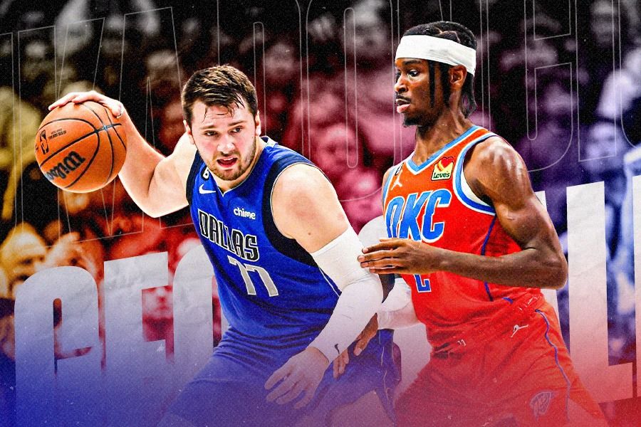 Luka Doncic (Dallas Mavericks) berduel dengan Shai Gilgeous-Alexander (Oklahoma City Thunder) dalam sebuah laga NBA. Bersama Anthony Edwards (Oklahoma City Thunder), ketiganya difavoritkan untuk merebut MVP NBA 2024-2025. (Dede S. Mauladi/Skor.id)