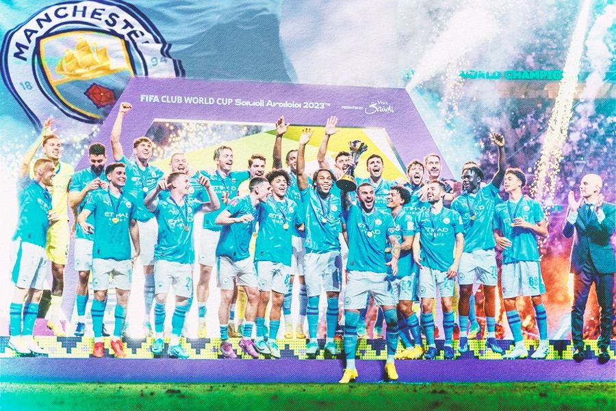 Pemain Manchester City merayakan gelar Piala Dunia Antarklub 2023. (Rahmat Ari Hidayat/Skor.id).