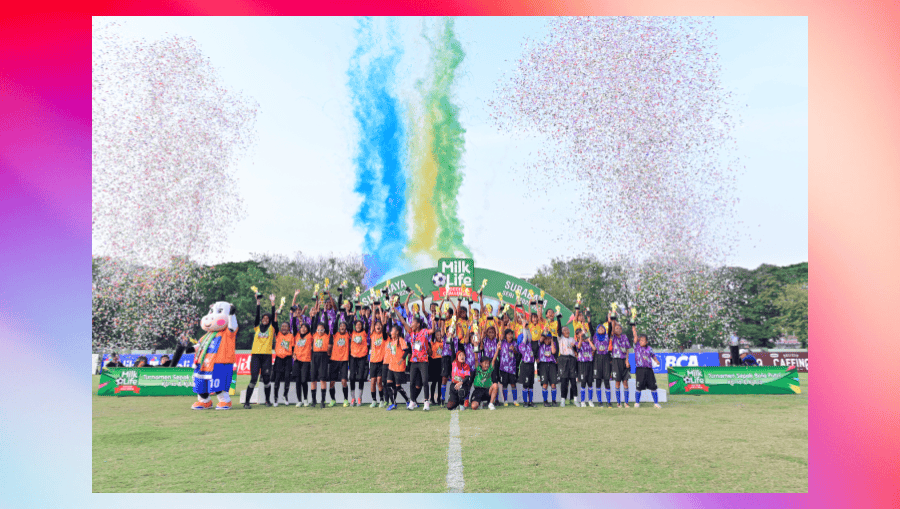 Para pemenang MilkLife Soccer Challenge Surabaya Seri 1 2025 - 2026 yang berlangsung di Stadion Brawijaya dan Stadion Bogowonto pada 19-24 Agustus 2025. (Milklife)