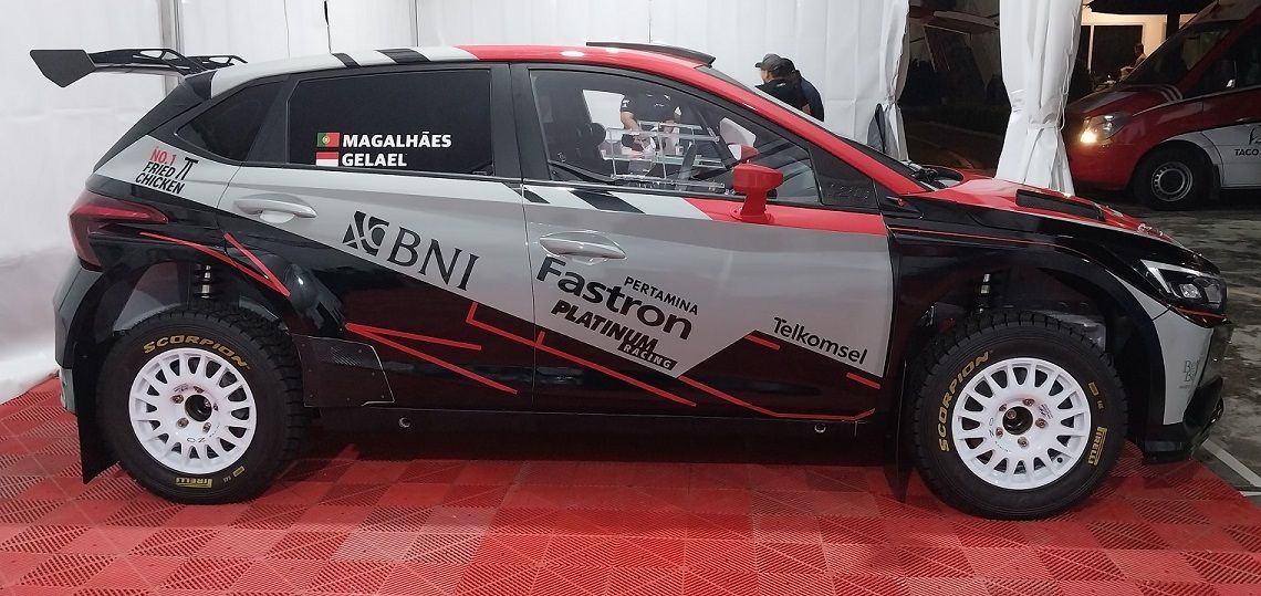 Mobil Hyundai i20 N Rally2 Sean Gelael.jpg