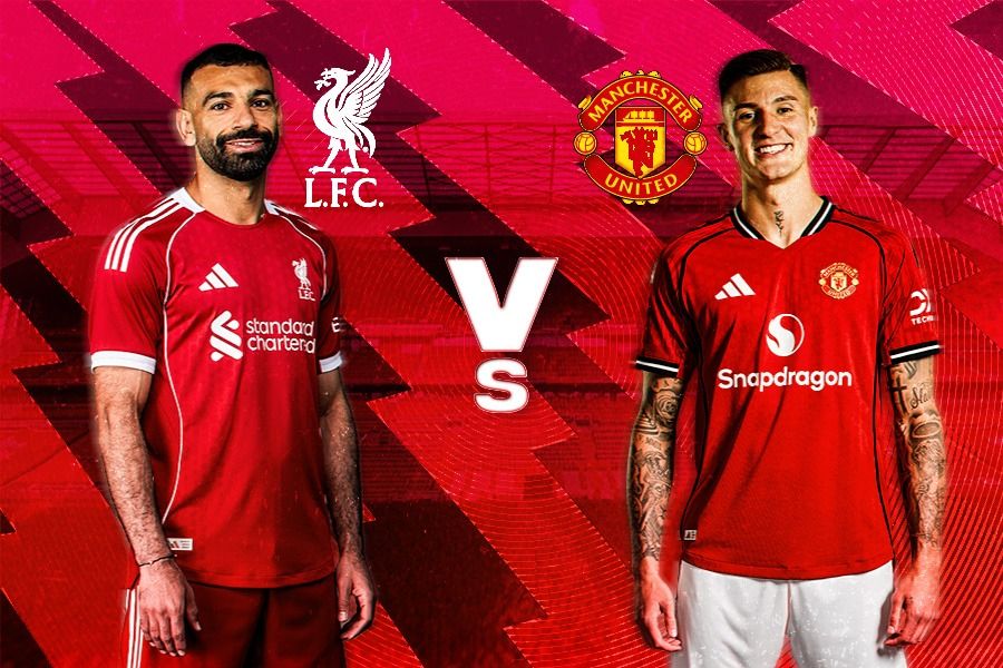 Penyerang Liverpool, Mohamed Salah (kiri), dan penyerang Manchester United, Benjamin Sesko. (Grafis: Kevin Bagus Prinusa/Skor.id).