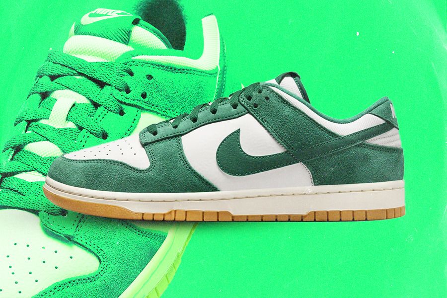 Nike Dunk Low "Malachite Gum" bakal menjadi pilihan baru bagi para pencinta skateboard dan kolektor sneaker. (Jovi Arnanda/Skor.id)