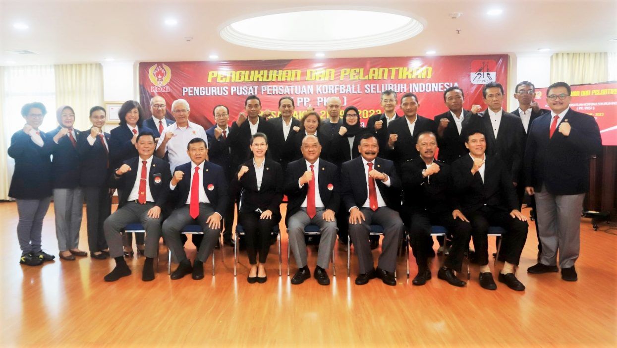 Pengurus Pusat Persatuan Korfball Seluruh Indonesia (PP PKSI) bersama jajaran KONI Pusat. (Dok. KONI Pusat).jpg