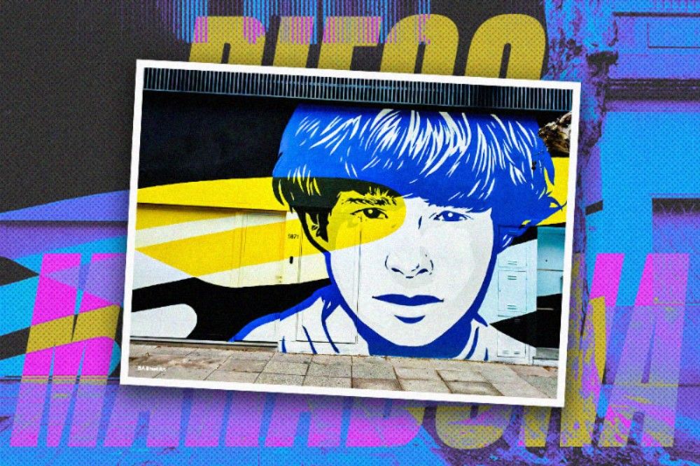 Mural Diego Maradona muda ketika memperkuat Boca Juniors (Hendy Andika/Skor.id).