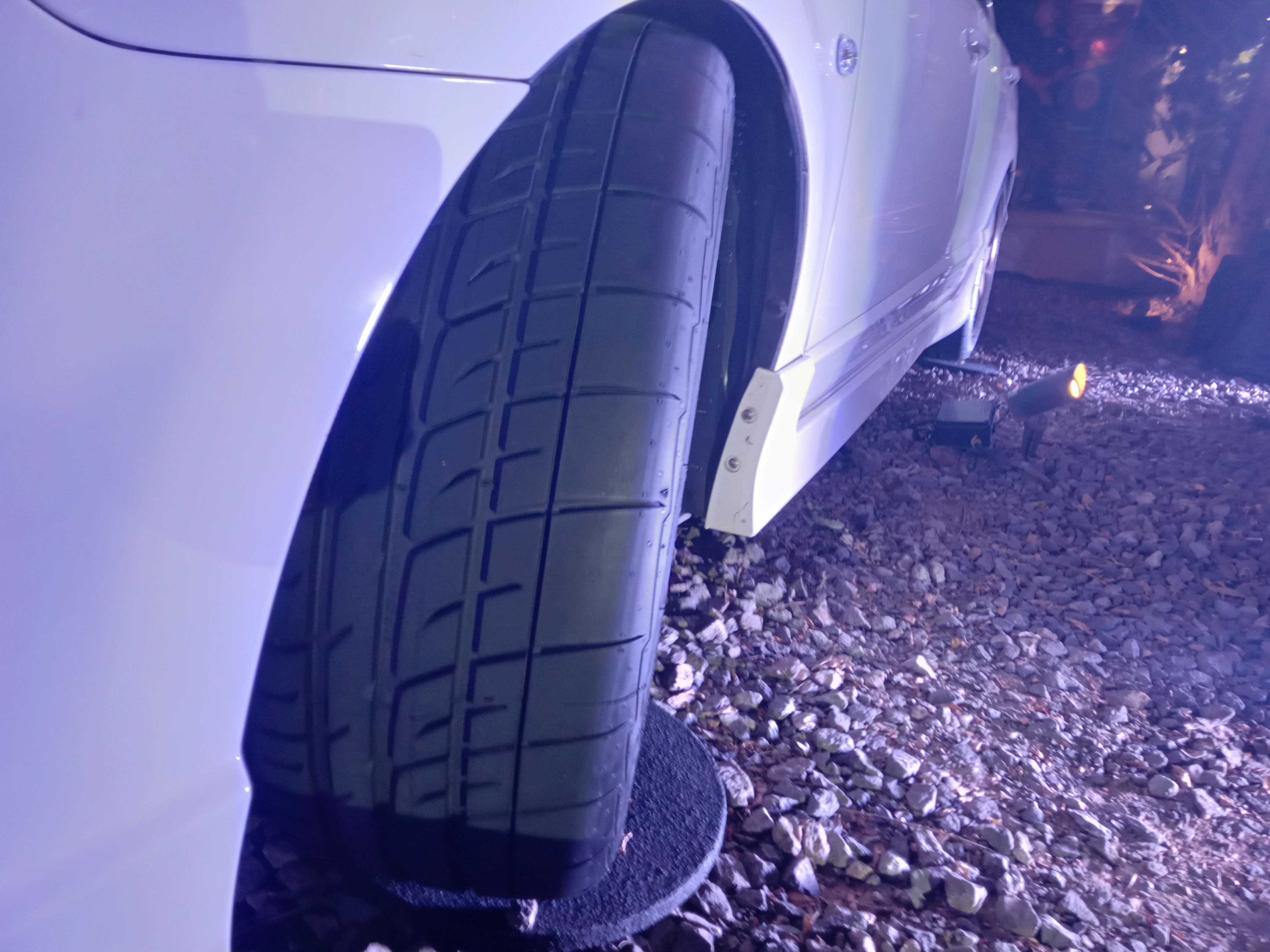 Pemakaian ban BFGoodrich G-Force Phenom T/A pada mobil (Kunta Bayu Waskita/Skor.id).