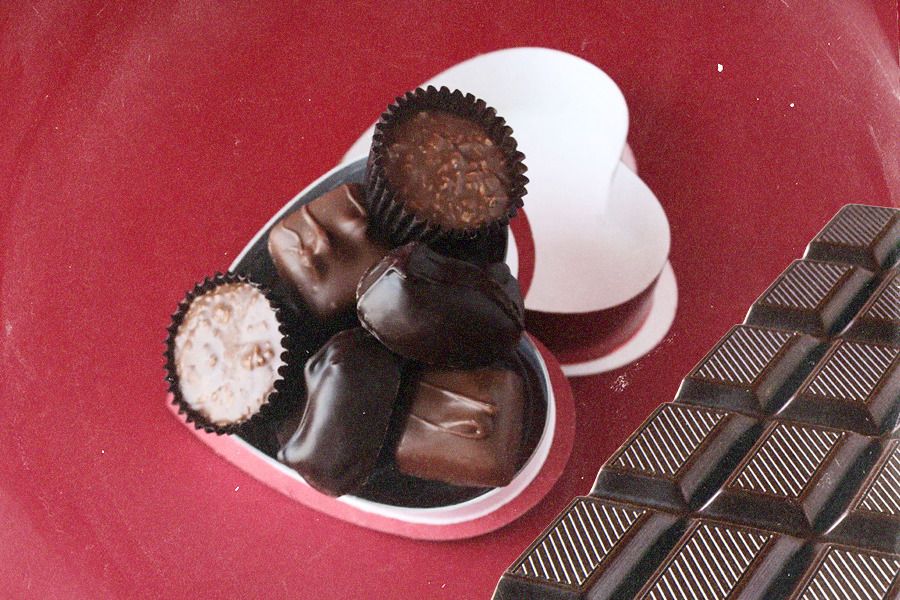 Valentine identik dengan berbagai makanan manis yang tidak baik bagi tubuh (Jovi Arnanda/Skor.id).