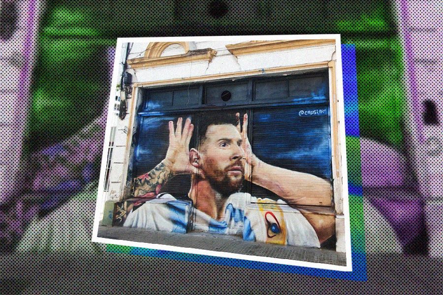 Mural Lionel Messi mengejek Louis Van Gaal (Hendy AS/Skor.id).
