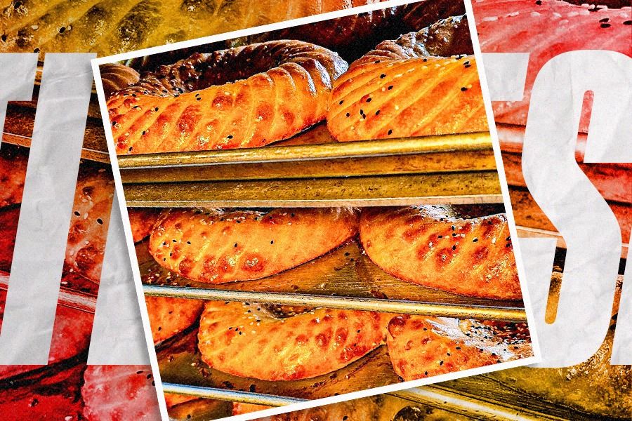 Roti lepeshka, salah satu makanan favorit dan sehat dari Uzbekistan (Dede Sopatal Mauladi/Skor.id).