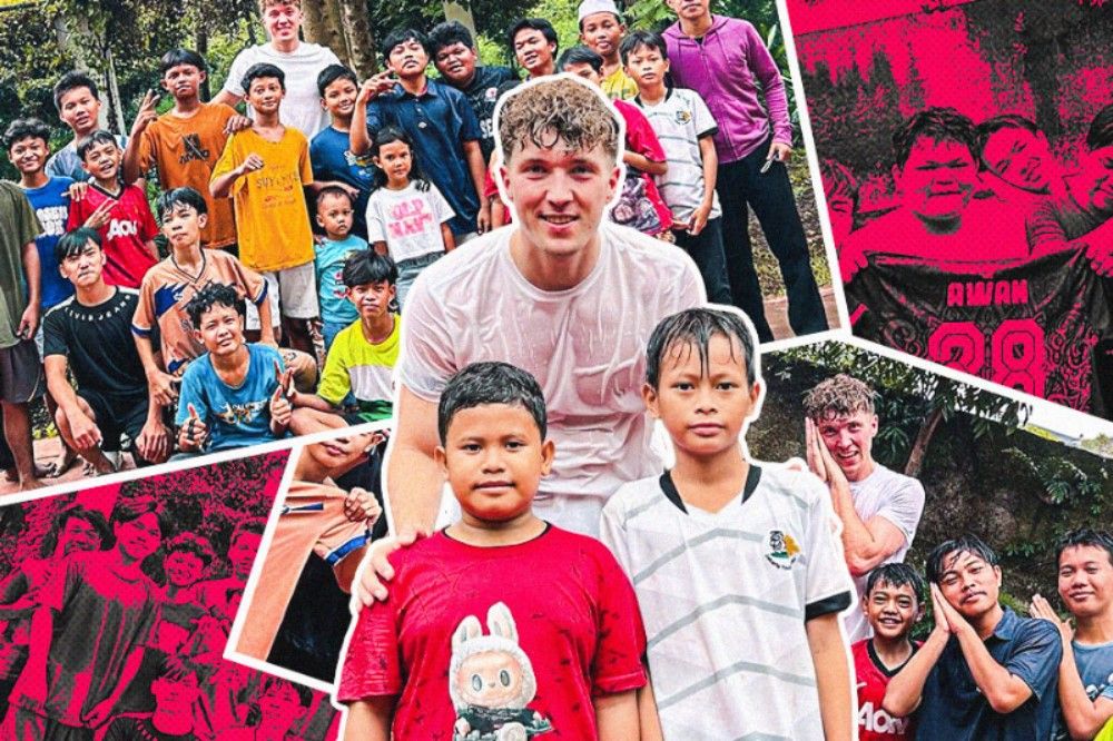 Striker FC Utrecht, Ole Romeny, bersama anak-anak panti asuhan di Jakarta. (Foto: Dok. Kelompok Asuh Pelita Hati/Grafis: Hendy Andika/Skor.id)