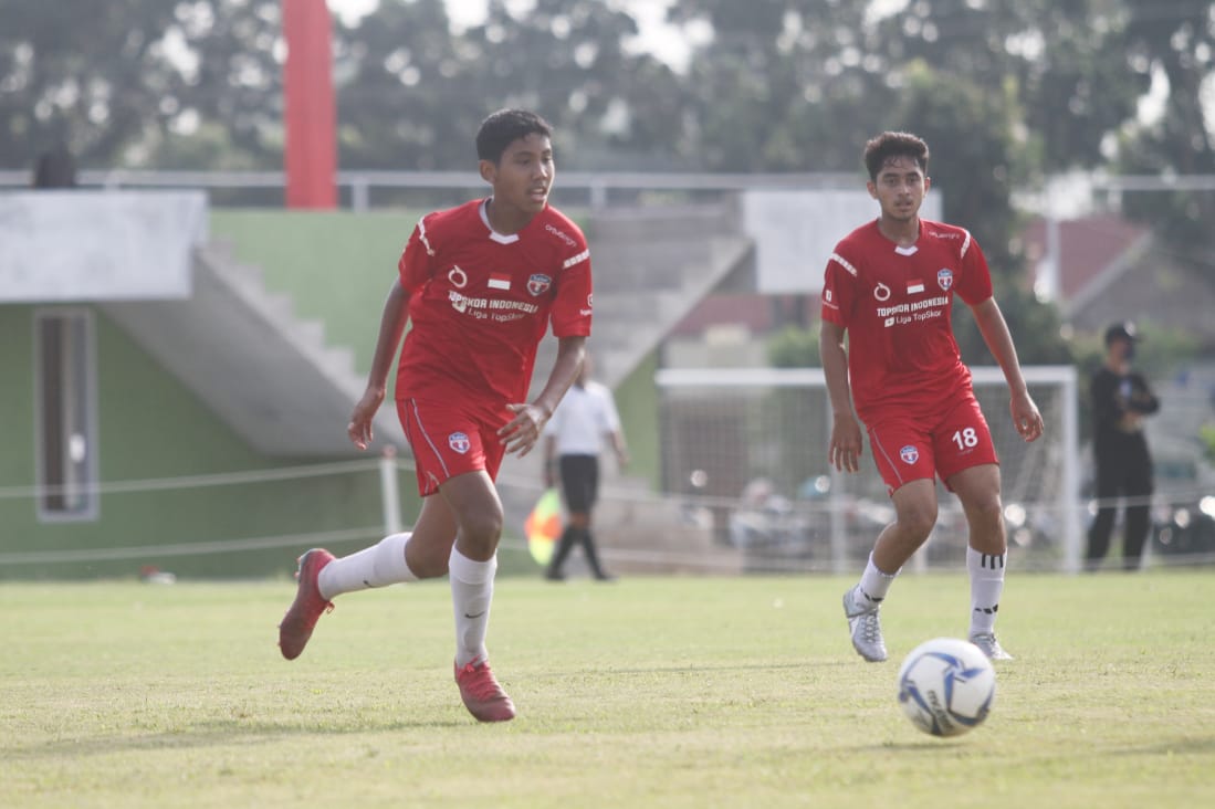 Aksi Teuku Razzaa Fachrezi saat membela TopSkor Indonesia. (Dok. Liga TopSkor)