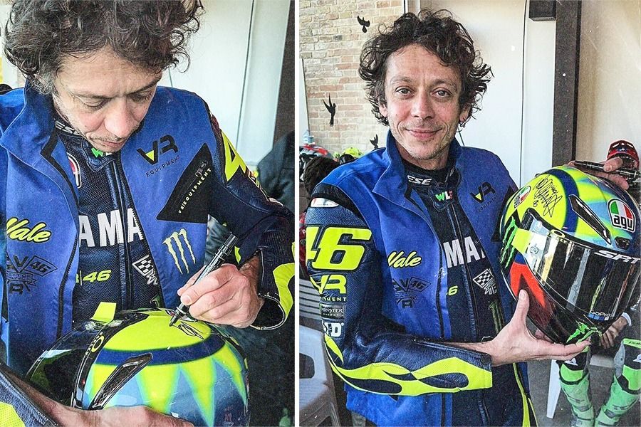 Valentino Rossi Lelang Helm Buat Valencia