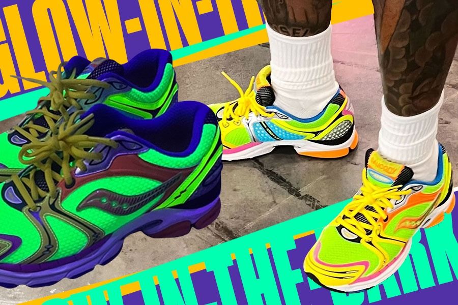 Karena masih sampel, Westside Gunn x Saucony ProGrid Triumph 4 dengan material glow-in-the-dark di atas bisa saja berubah menjelang dirilis pada tahun 2025 nanti. (M Yusuf/Skor.id)