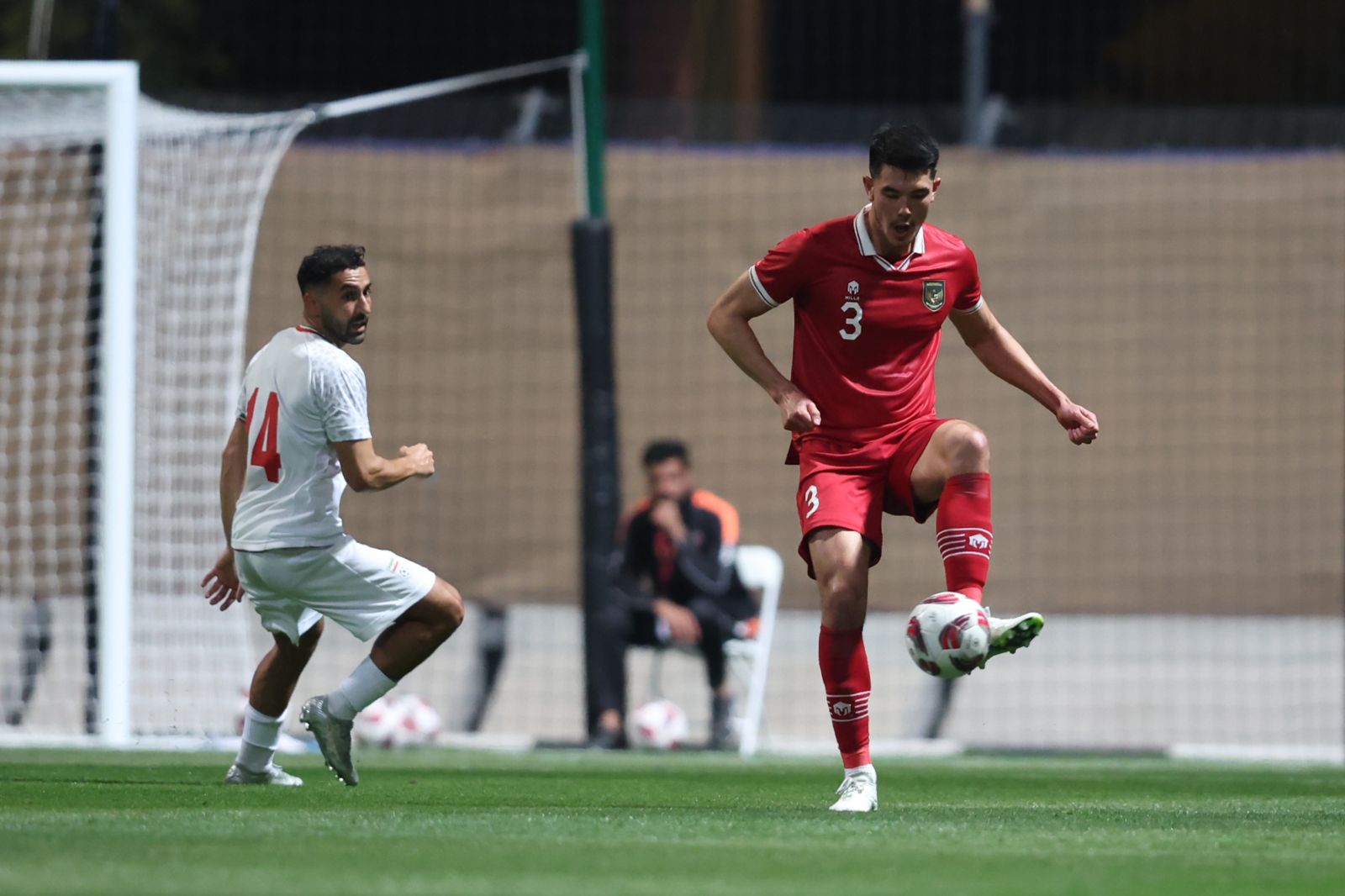 Elkan Baggot saat membela Timnas Indonesia dalam laga uji coba melawan Iran di Qatar, Januari 2024.