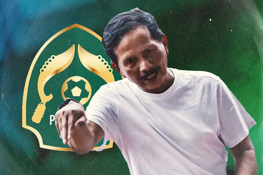 Djadjang Nurdjaman sebagai pelatih kepala Persikabo 1973 di Liga 2 2024-2025. (Foto: Persikabo 1973/Grafis: Jovi Arnanda/Skor.id)