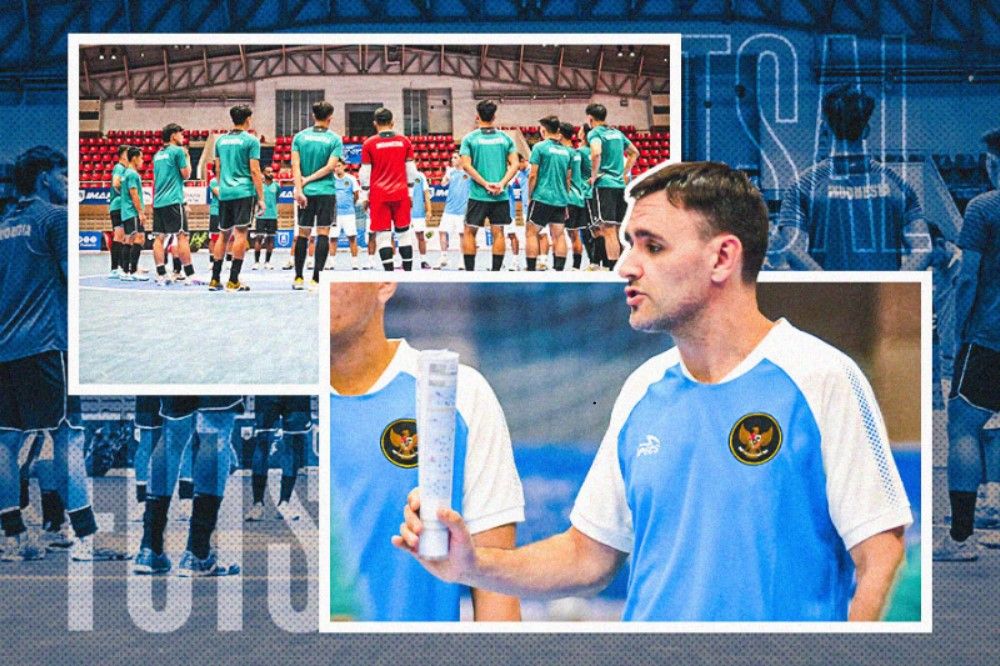 Pelatih Timnas futsal Indonesia, Hector Souto, memimpin latihan di Thailand jelang ASEAN Futsal Championship 2024. (Foto: Media FFI/Grafis: Hendy Andika/Skor.id)