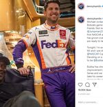 Pembalap NASCAR Denny Hamlin Wujudkan Pembicaraan 11 Tahun bersama Michael Jordan   