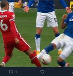 Everton vs Liverpool: Langgar Keras Thiago Alcantara, Richarlison Minta Maaf