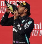 Tampil di F1 GP Spanyol 2021, Lewis Hamilton Berpeluang Samai Rekor Michael Schumacher