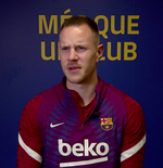 VIDEO: Beri Ucapan Selamat Natal, Pemain Barcelona Sempat Salah Skrip Waktu Shooting