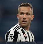 Juventus vs Villarreal - Patrice Evra Sebut Lini Tengah I Bianconeri Tak Berkualitas