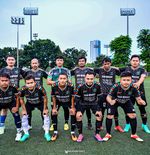 Komunitas Soccer Bersama Bekasi Rutin Keliling Stadion untuk Main Bola