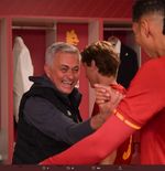 Air Mata Jose Mourinho Tumpah seusai Bawa AS Roma ke Final Europa Conference League