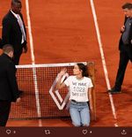Wanita Penyusup ke Lapangan Tenis Prancis Terbuka Diserahkan ke Polisi