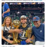 Orangtua Stephen Curry Kesampingkan Skandal Perceraian untuk Rayakan Putra Mereka Juara NBA 2022