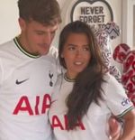 Gemma Owen dan Pacarnya Pakai Kaus Tottenham, OMG... Fan Mengolok-olok
