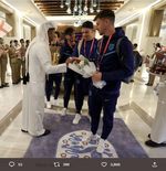 Bintang-bintang Inggris Malu-malu saat Menerima Hadiah Kejutan di Hotel Tim Qatar