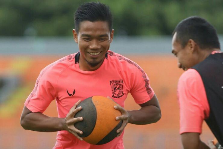 Bursa Transfer Liga 1: Borneo FC Pagari Duo Bek Andalan dengan Durasi Kontrak Berbeda