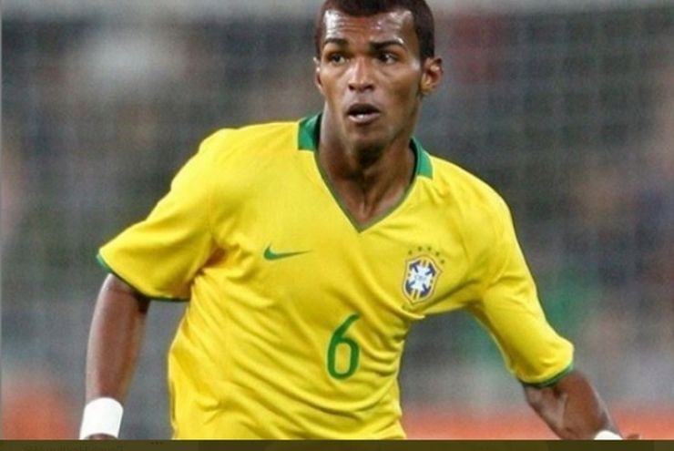 Mantan Pemain Sepak Bola Brasil Ini Melanggar Tabu: Saya Seorang Biseksual