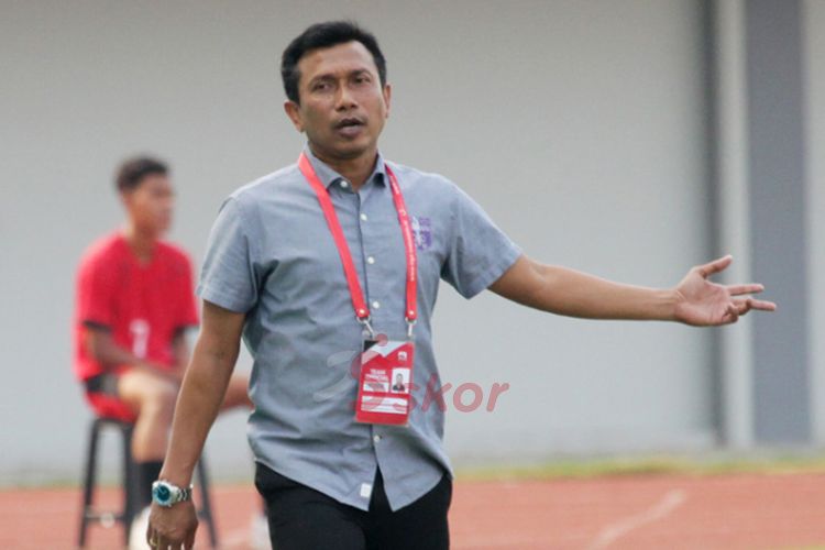 Pelatih Persita Tangerang, Widodo C Putro, saat mendampingi tim dalam sebuah pertandingan Liga 2 2019.