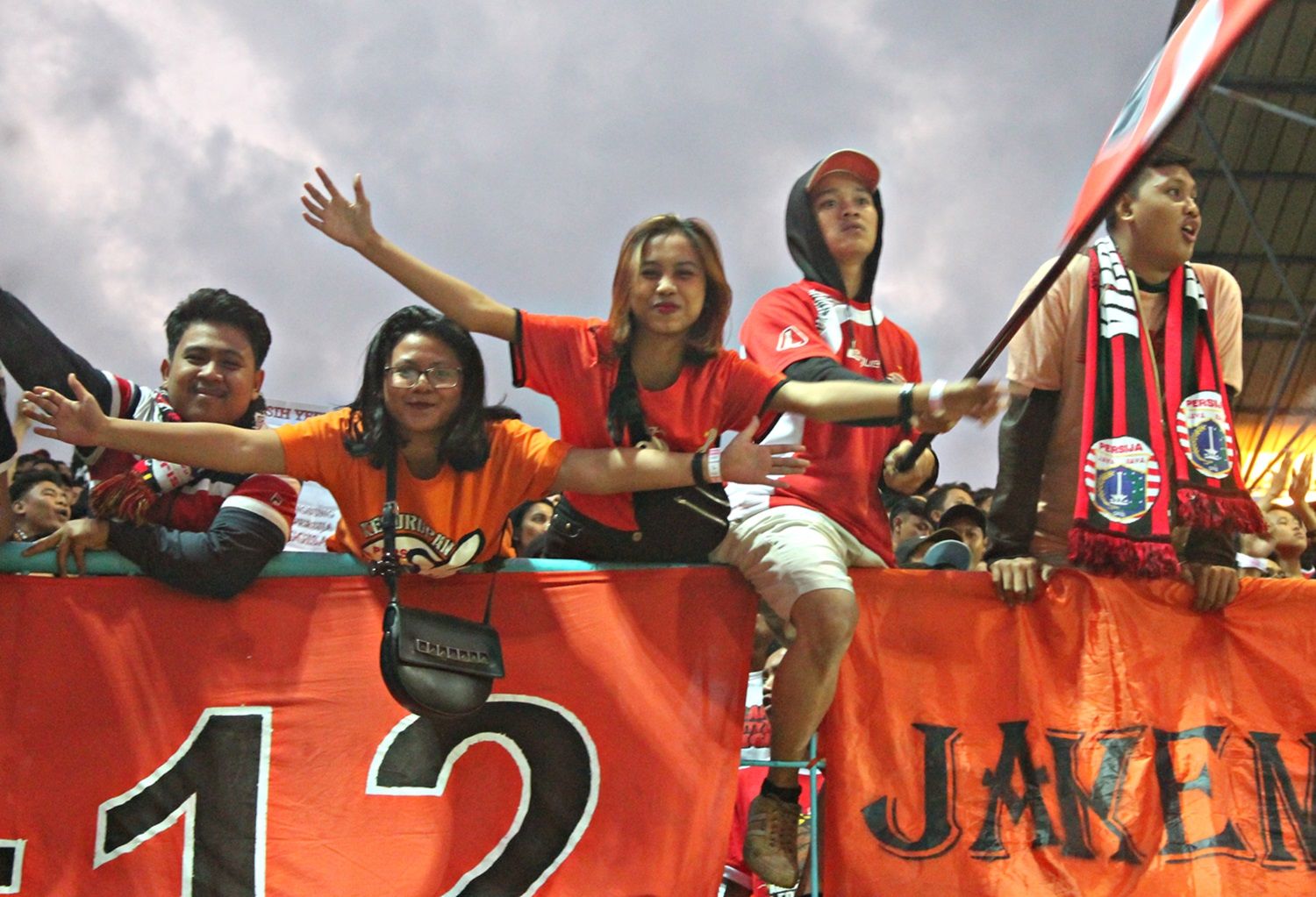 Persija Jakarta dengan pendukung setianya The Jakmania tiga musim Liga 1 2017-2019  berada di peringkat teratas  tingkat kehadiran penonton.