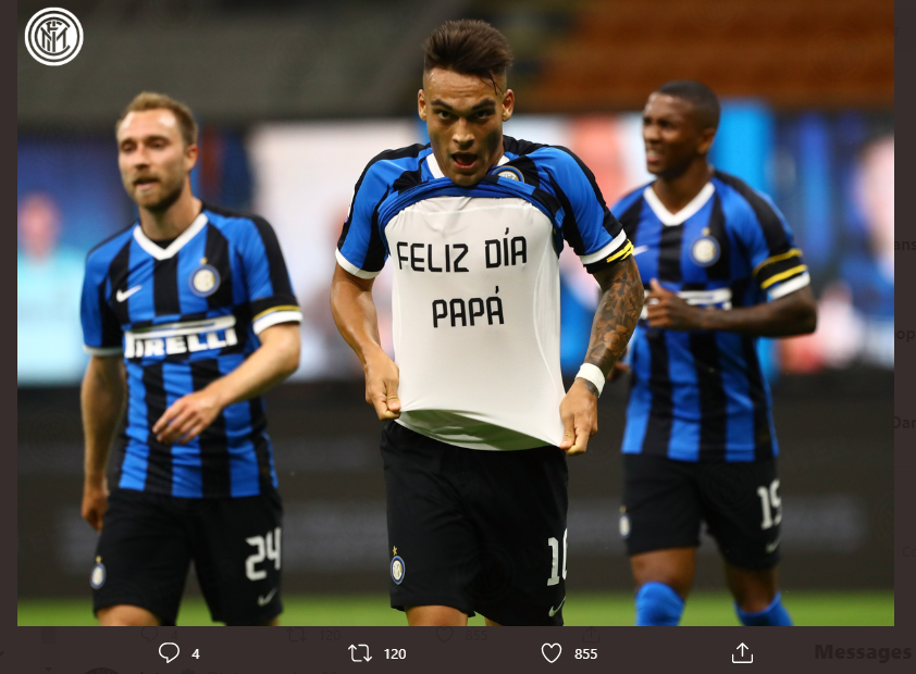 Penyerang Inter Milan, Lautaro Martinez (tengah), merayakan golnya ke gawang Sampdoria dalam lanjutan Liga Italia pekan ke-27 pada Senin (22/6/2020). 