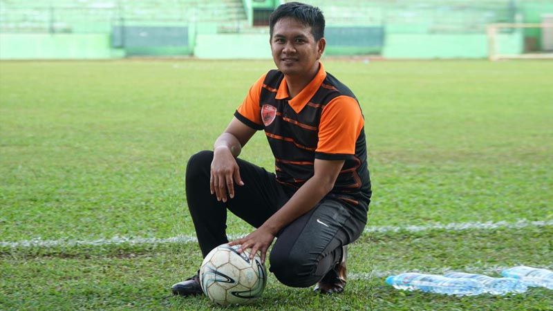 Akmal Almy, mantan pelatih fisik PSM Makassar Putri pada 2019 dikontrak Muba Babel United untuk lanjutan Liga 1 2020 pada Agustus 2020. 