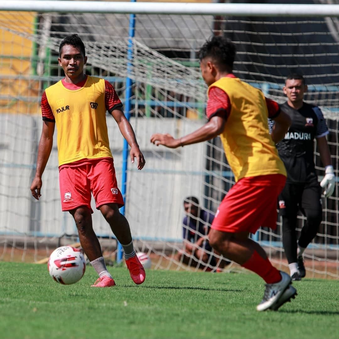 Latihan perdana tim Madura United